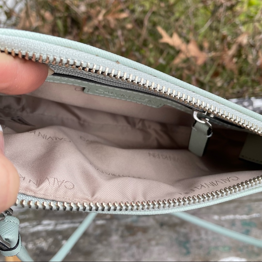 calvin klein vegan leather small crossbody mint green - Picture 10 of 10